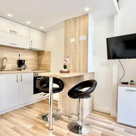 C24 Dorka Mini * Budapest