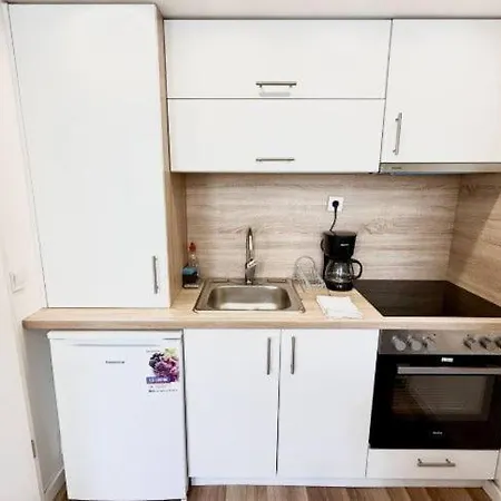 C24 Dorka Mini Budapest