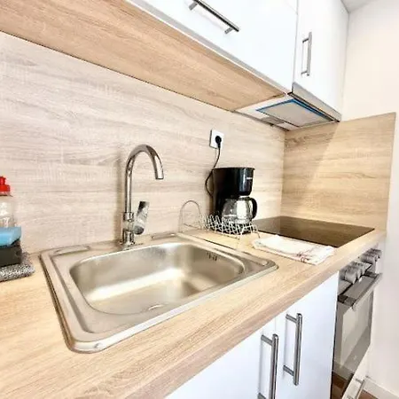 C24 Dorka Mini Apartmán *